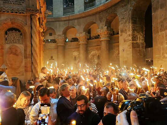 В Иерусалиме ждут схождения Благодатного огня
