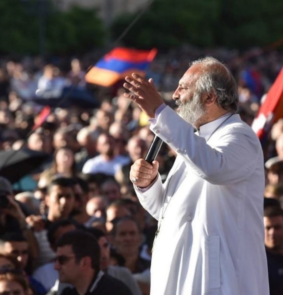 В Армении запустили процедуру импичмента Пашиняна