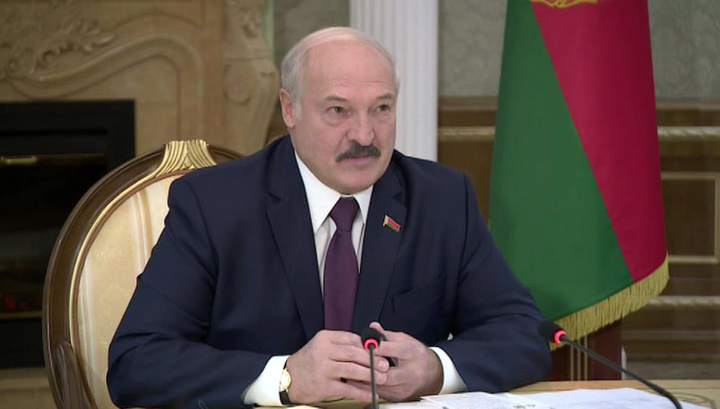 Лукашенко сравнил своего соперника на выборах с хряком