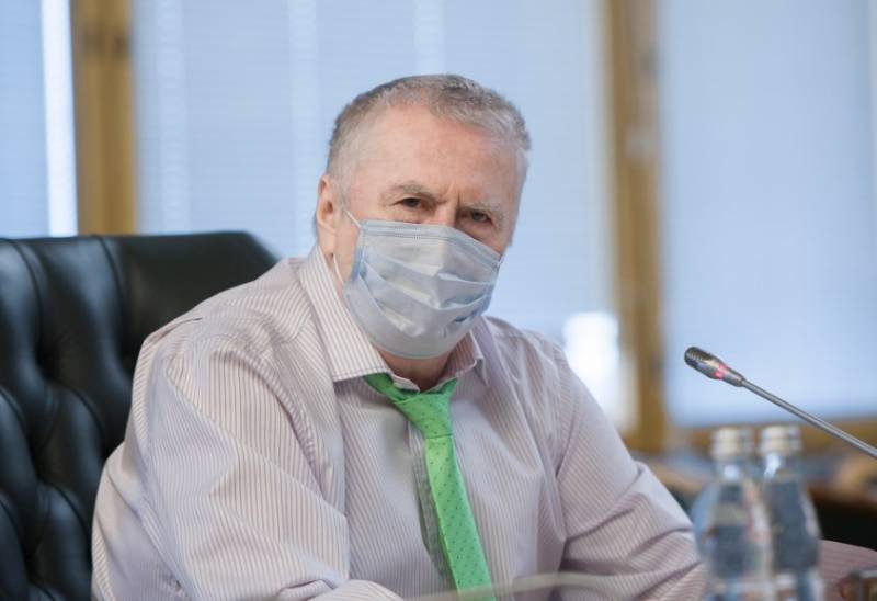 Песков ответил на обвинение от Жириновского в установлении неосталинизма в РФ