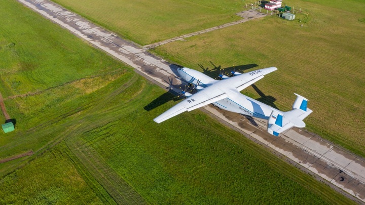 Крупнейший в мире: российские военные подняли в воздух самолет 