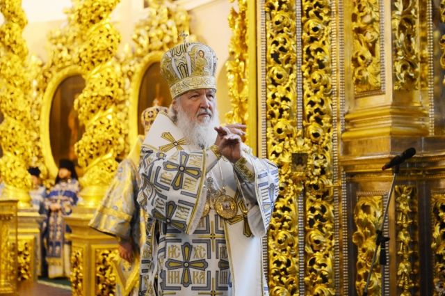 Патриарх Кирилл призвал не верить слухам о богатстве священнослужителей