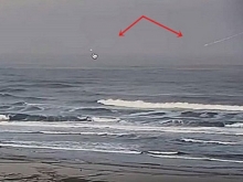 В США засняли на видео погружение таинственного объекта в океан