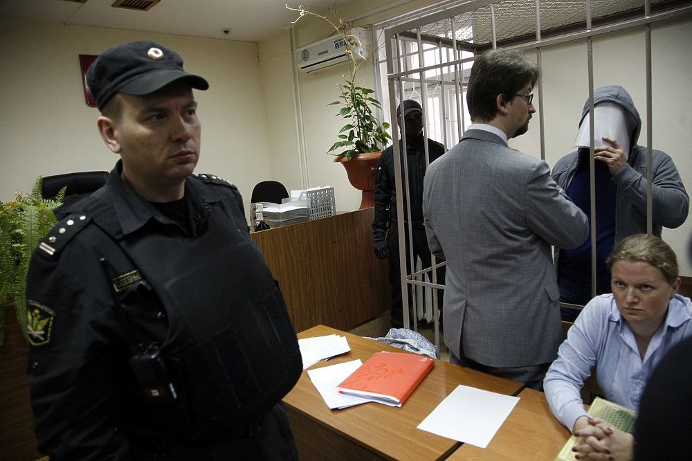 Бывшего замглавы Минкульта Пирумова осудили на 1,5 года и освободили в зале суда