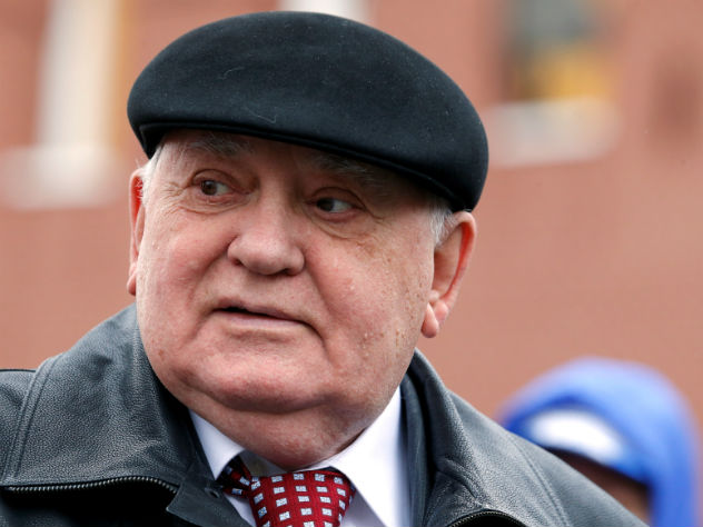 Михаил Горбачев отказывается покидать Россию
