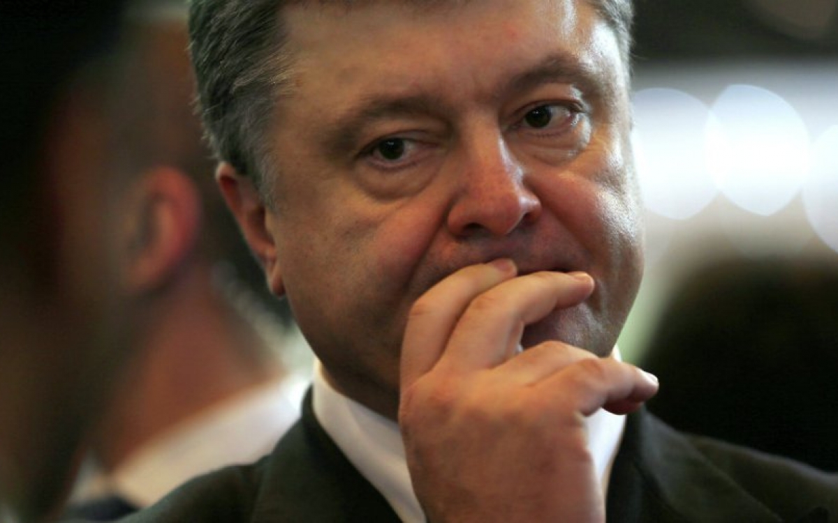 Запаниковавший Порошенко стягивает в Киев войска