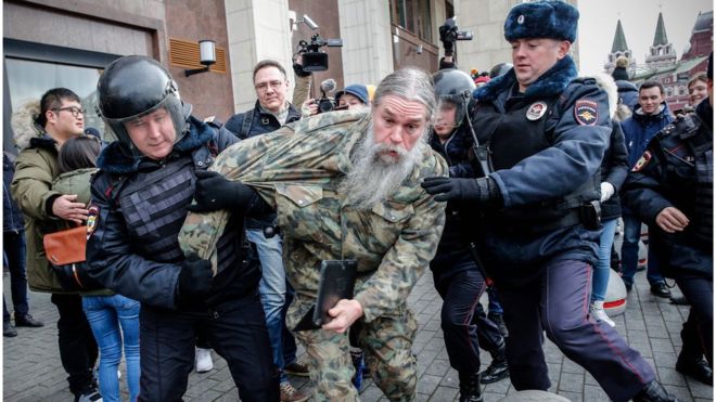 Количество задержанных в Москве превысило 250 человек