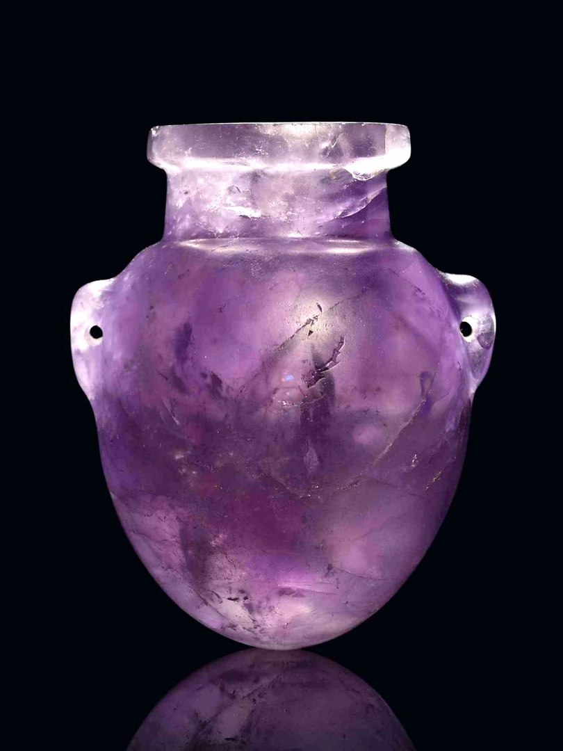Уникальная ваза с яйцевидным дном