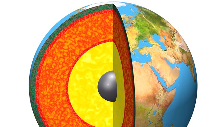На границе земного ядра и мантии обнаружены гигантские запасы кислорода