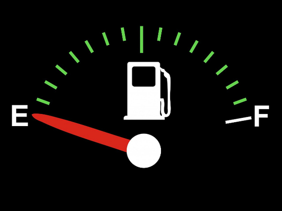 Цены на бензин в России повысились в октябре почти на 6%.