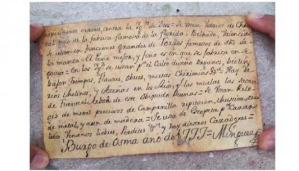 В Испании внутри статуи Христа нашли записку 1777 года