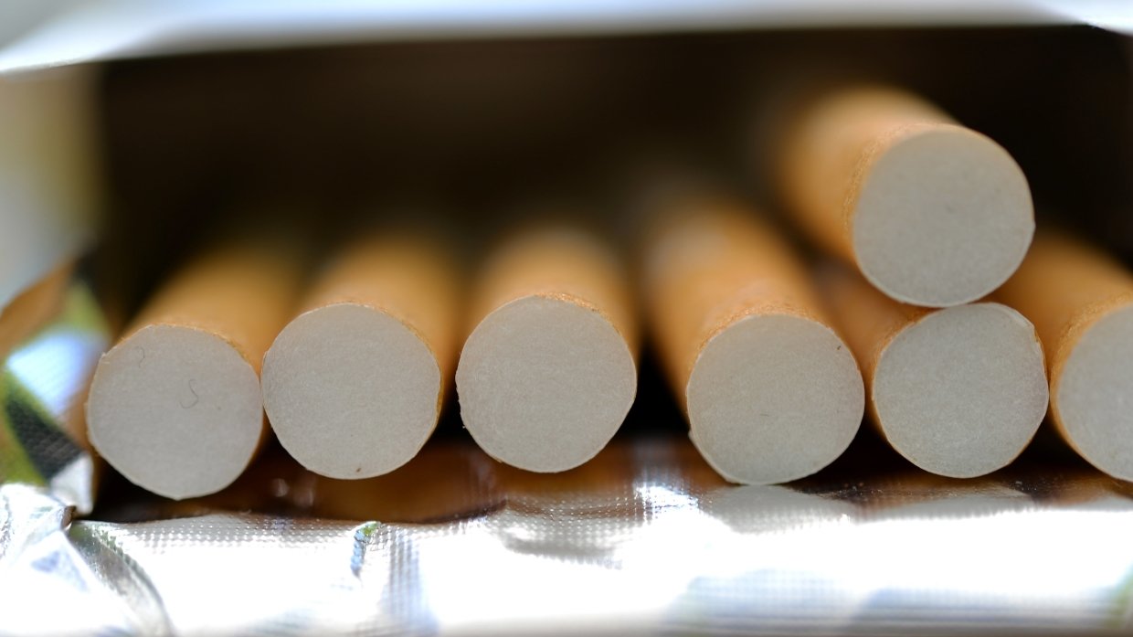 Минфин России рассмотрит введение минимальной розничной цены на сигареты