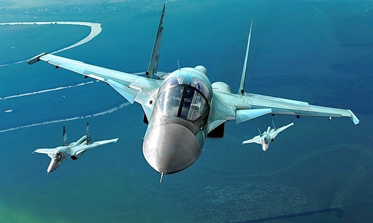 Компания «Сухой» передала ВКС РФ очередную партию новых серийных фронтовых бомбардировщиков Су-34