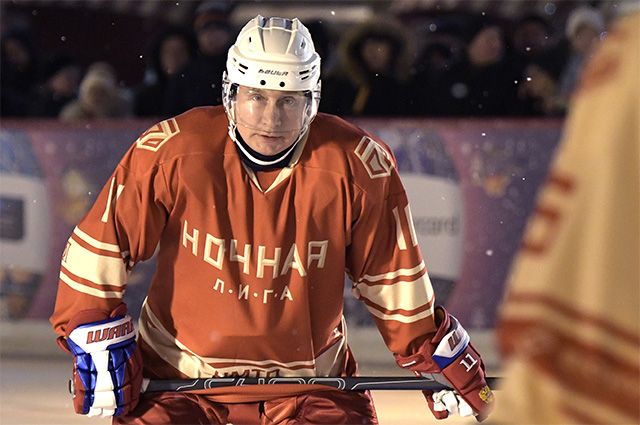 Владимир Путин на товарищеском матче Ночной хоккейной лиги