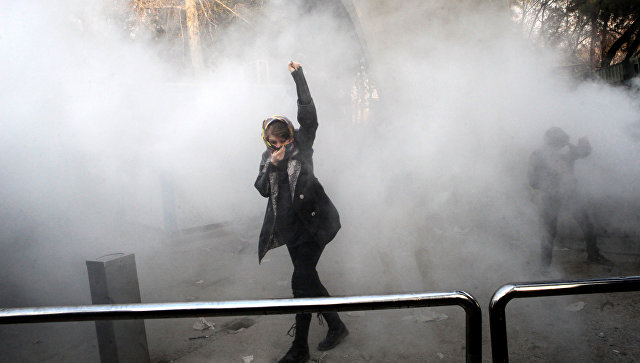 США пригрозили Ирану санкциями из-за разгона протестующих