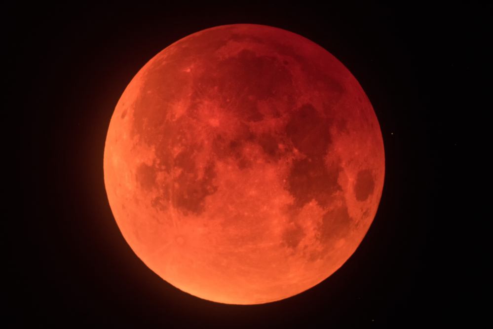 Москвичи смогут увидеть «кровавую» Луну