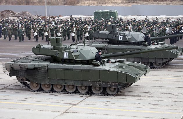 Мураховский о попадании «Арматы» в список «супероружия»: Другого такого танка в мире нет