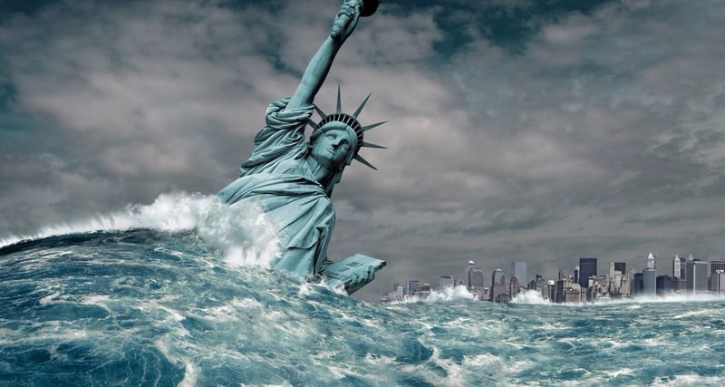 Жителям Нью-Йорка разослали уведомления о приближающемся цунами