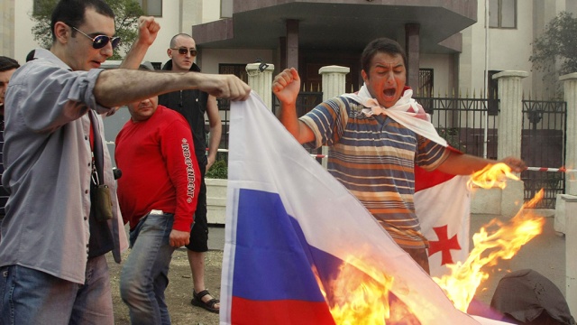 На церемонии открытия Олимпиады сожгут флаг России