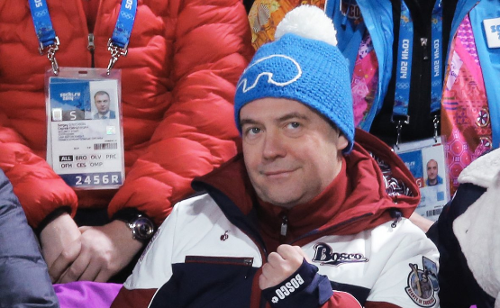 Медведев решил выдать не попавшим на Олимпиаду победителям по 4 млн руб.