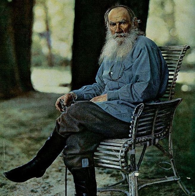 Запрещённые цензурой размышления Льва Толстого о лжепатриотизме, которые не стали менее актуальными 125 лет спустя