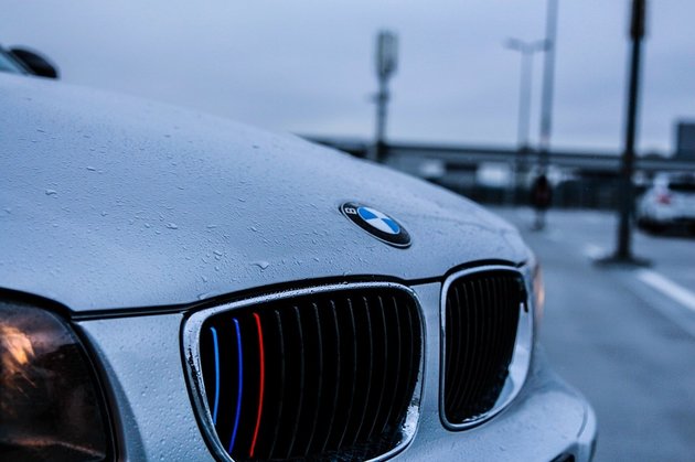 Призер Олимпиады-2018 выставил на продажу подаренный BMW