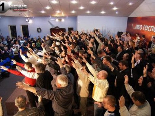 В Омске возбудили уголовное дело в отношении главаря украинской секты - «апостола» Мунтяна