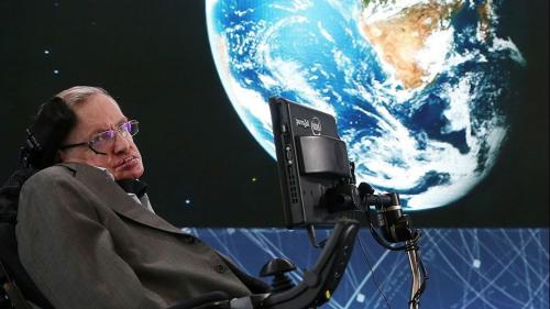СМИ: Мёртвый Стивен Хокинг с инопланетянами обратился к британцам