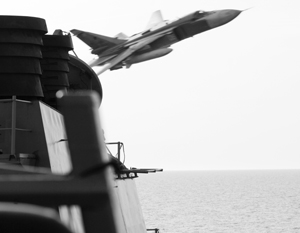 Над эсминцем ВМС США у берегов Сирии заметили российские самолеты