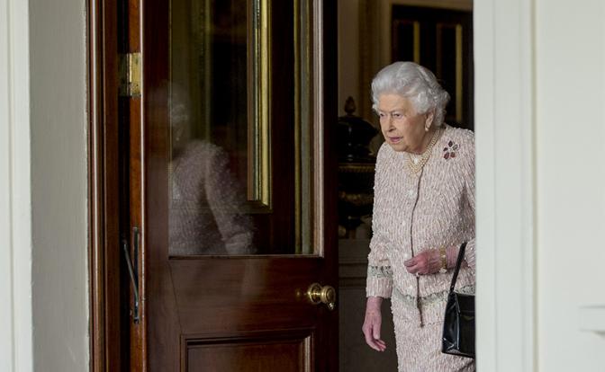 Большой «хапок» британской королевы Какие мошеннические схемы рождаются под сводами Букингемского дворца