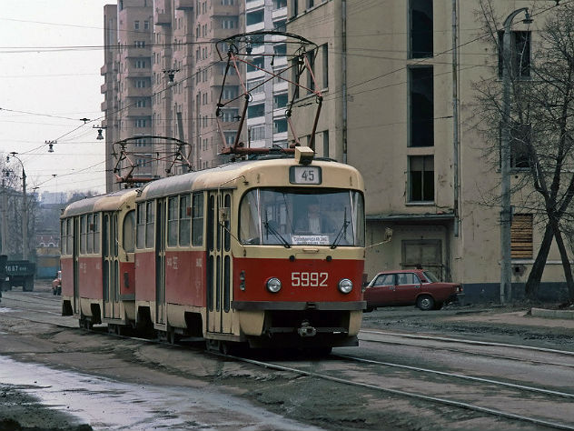 Жители Липецка будут ездить на списанных московских трамваях