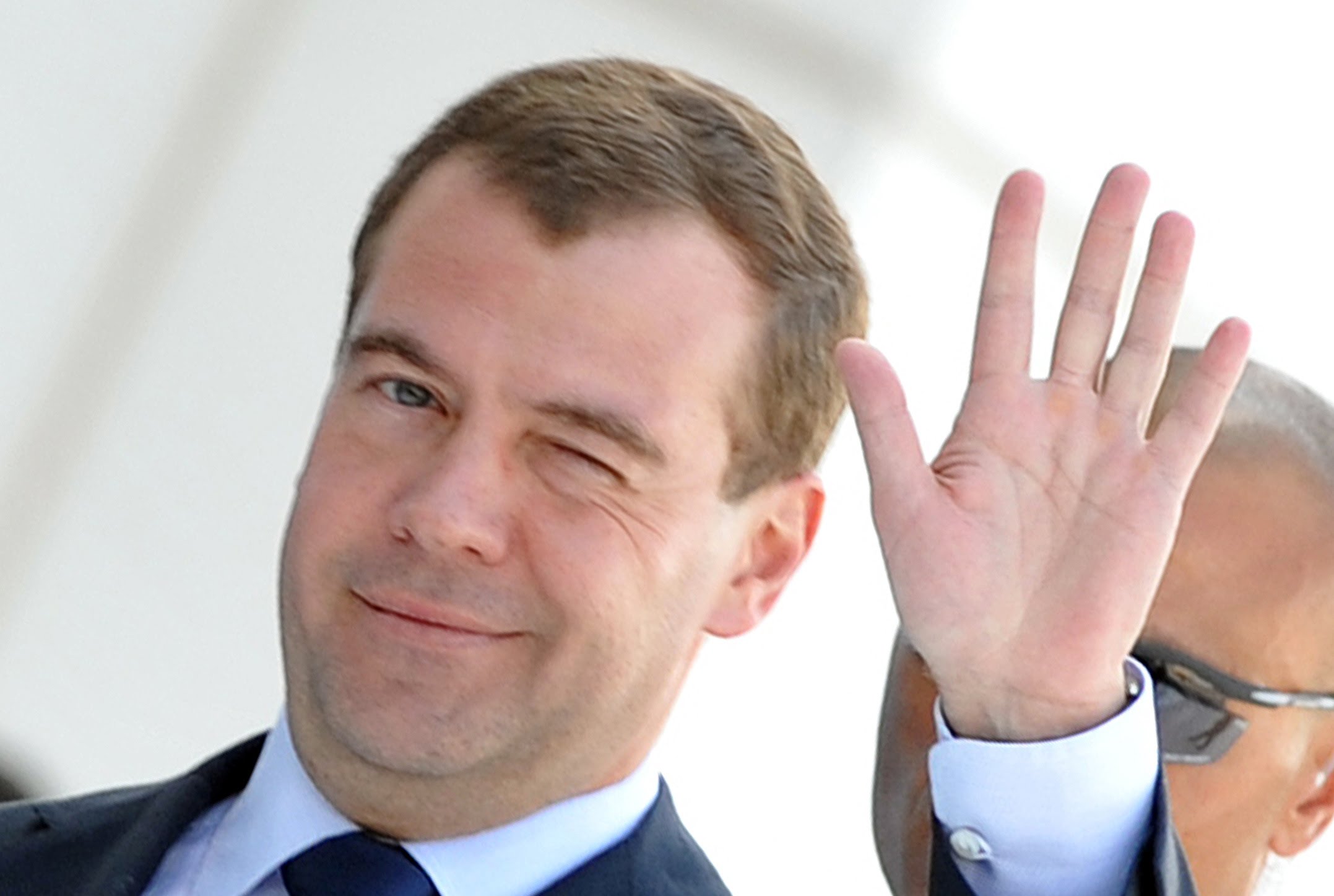 Как Медведев советовал, додержалась!