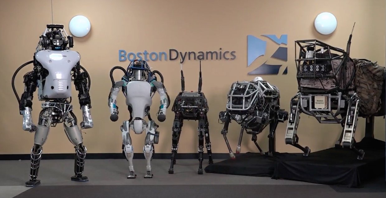 Робот от Boston Dynamics вышел на пробежку