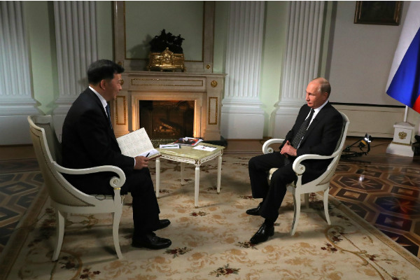 Интервью для Поднебесной: Владимир Путин назвал ШОС мощной организацией