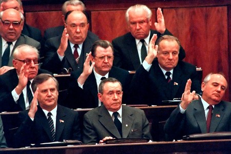 Кто мог возглавить страну вместо Горбачёва?