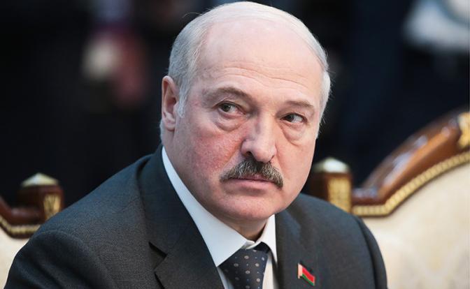 Получится ли у Запада оторвать батьку Лукашенко от России