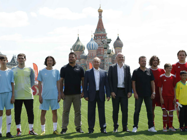 Глава государства побывал в Парке футбола, открывшемся в столице в честь ЧМ-2018