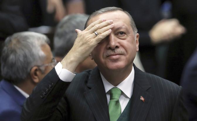 Лидер боевиков выдал всех: Эрдоган торговал с ИГИЛ*