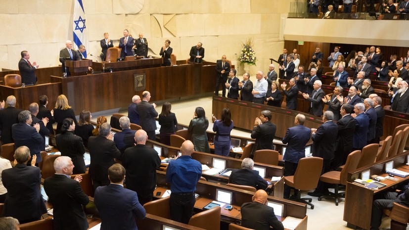 Парламент Израиля лишил премьера и министра обороны полномочий объявлять войну