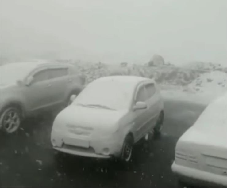 В Норильске выпал снег