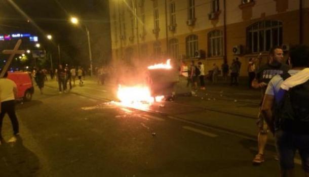 Уличная война в Румынии разгорается — пострадало более 450 человек