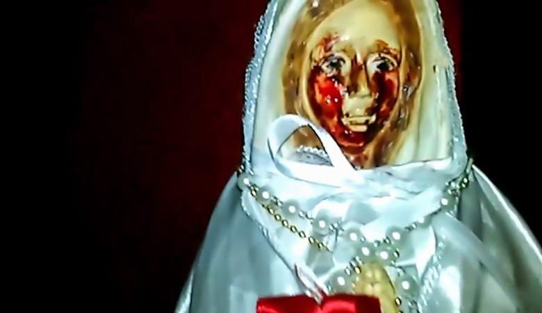 Статуя Девы Марии в Аргентине «заплакала кровью»