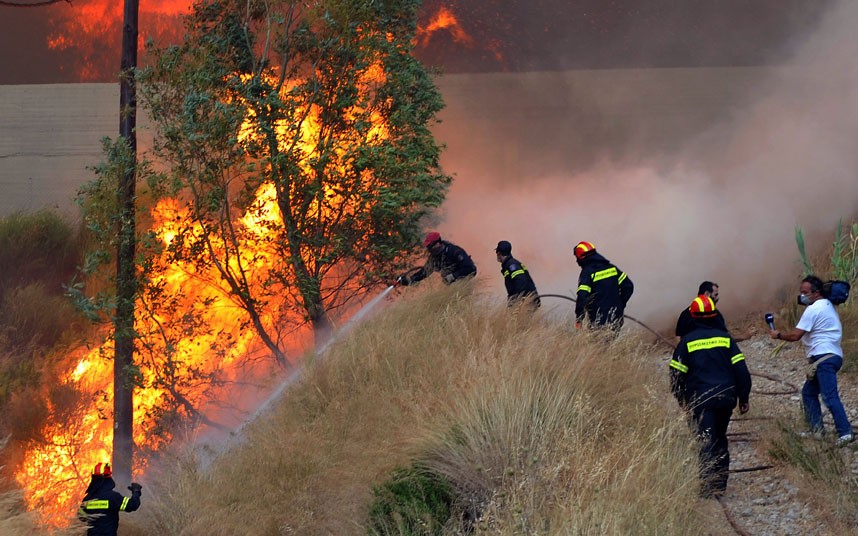 Сильные пожары на греческом острове Эвбея
