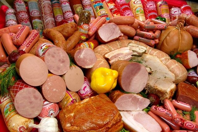 Милонов предлагает запретить называть «колбасой» ненатуральные продукты
