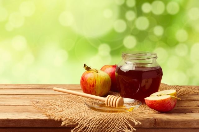 Мед, яблоки и никакого мяса. Как питаться на Успенский пост