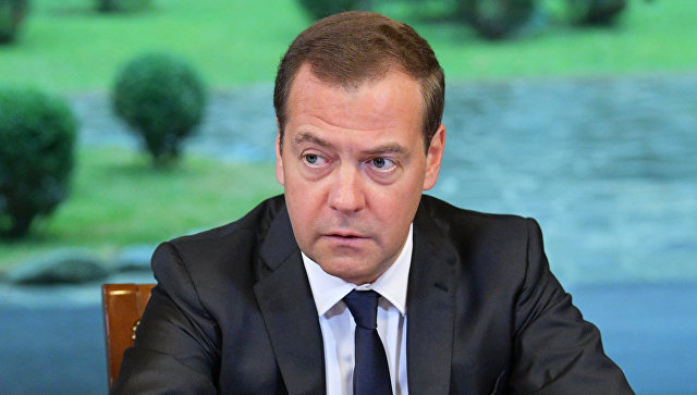 Медведев не проводит публичных мероприятий из-за спортивной травмы‍