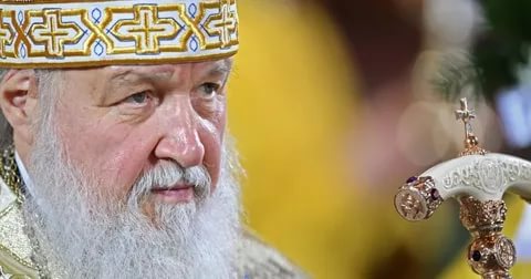 СМИ: Патриарх Кирилл призвал священников "включать мозги" при работе с подростками