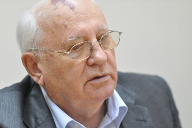 Горбачев представил свою новую книгу «В меняющемся мире»