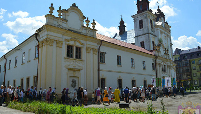 На западе Украины‍ националисты захватили православный храм