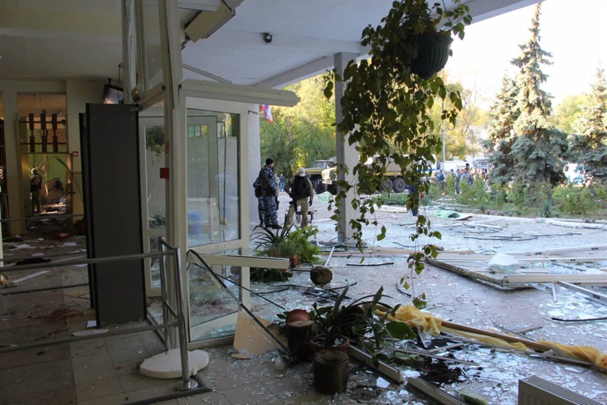 Опубликовано видео нападения на колледж в Керчи. 18+